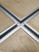 Kreuz M8 C-Profil
